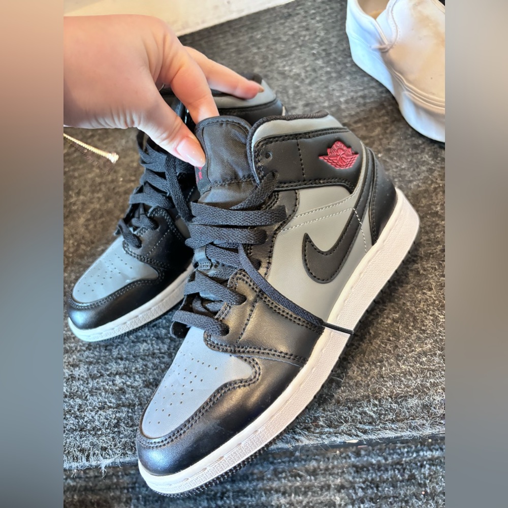 Jordan one mids